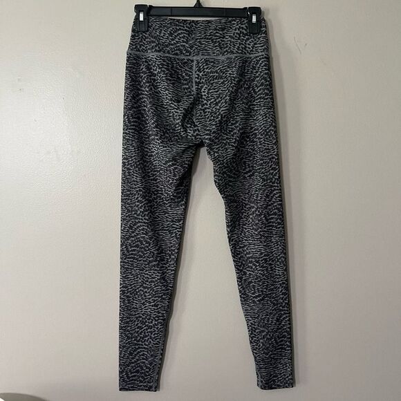 Merrell Black Gray Abstract Pattern Full Length Workout Athletic Leggings Size S - Picture 7 of 7